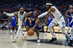 爱游戏登录入口-包含猛龙豪取雄鹿胜利，比赛场面激烈精彩的词条