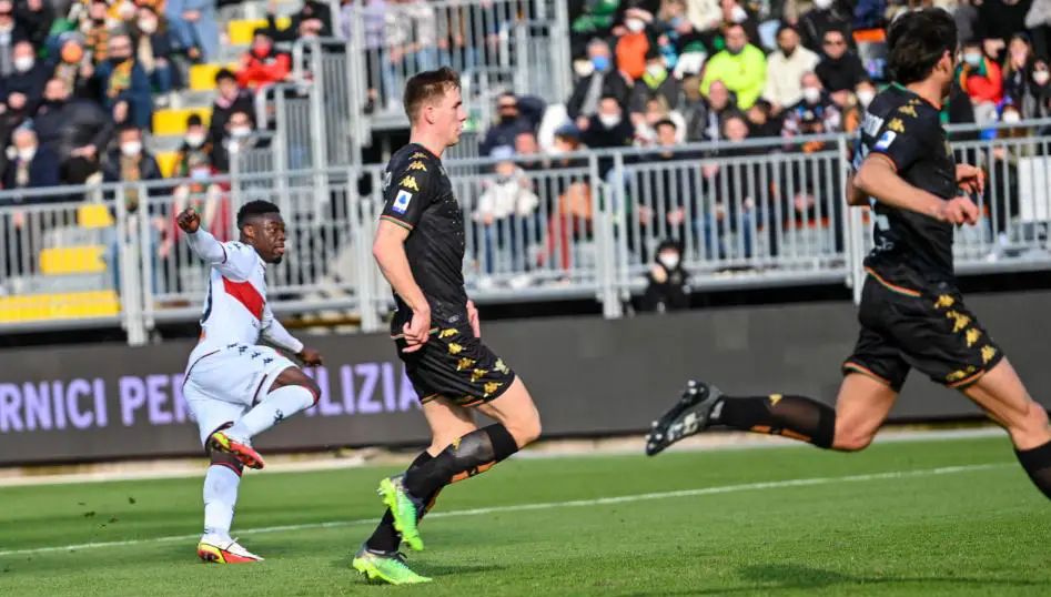 热那亚主场大胜，摆脱降级区的简单介绍