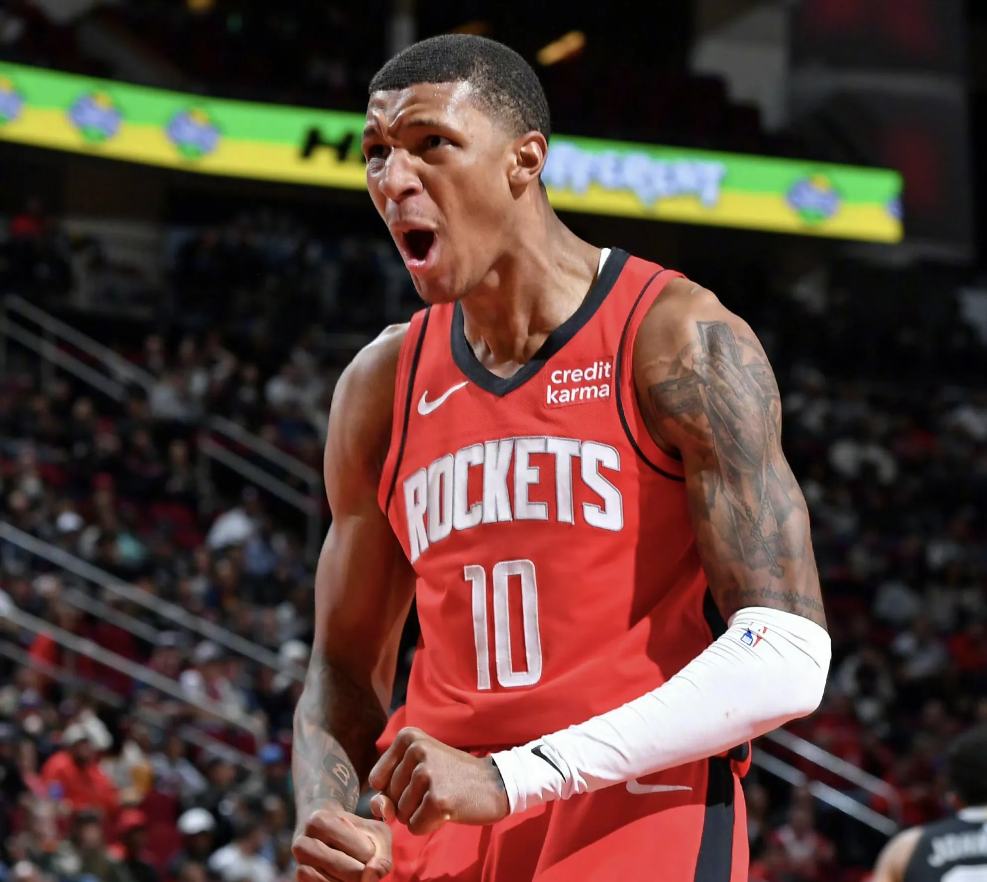 包含雄鹿队球员透露比赛前准备工作的词条