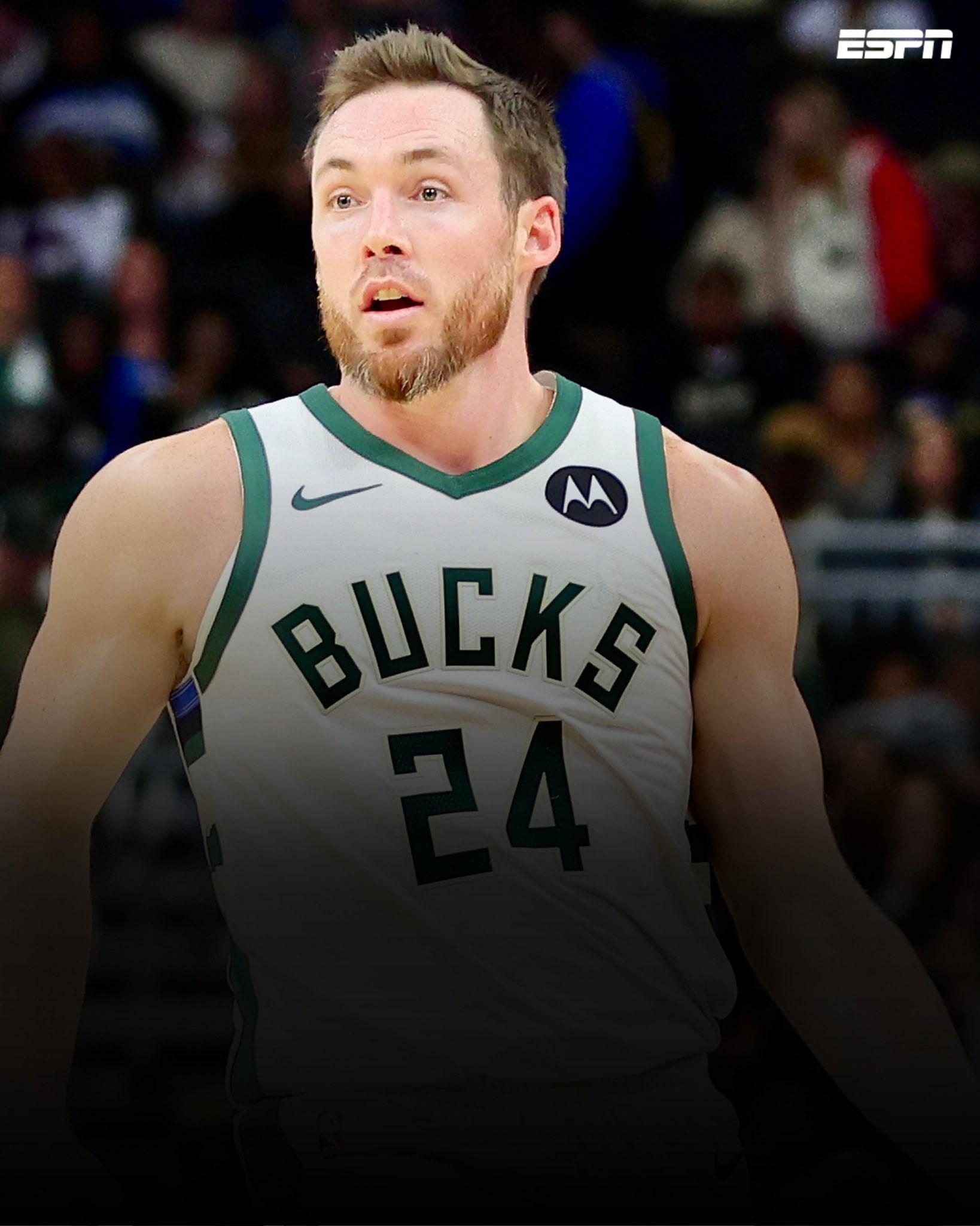 包含雄鹿队球员透露比赛前准备工作的词条