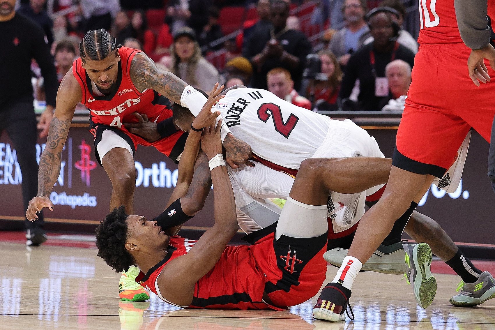 关于火箭核心缺战关键比赛，球队如何应对新挑战的信息