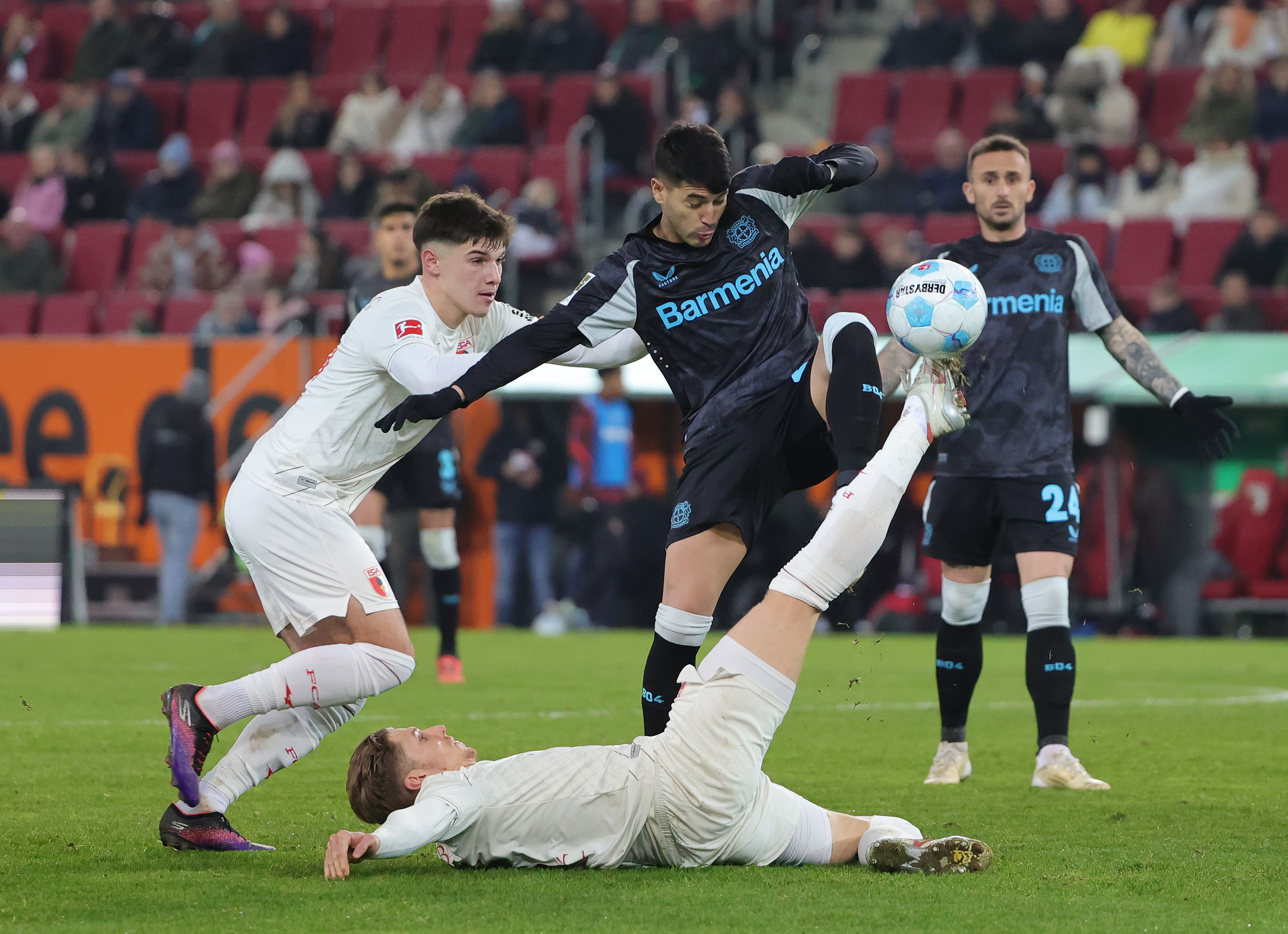 包含沃尔夫斯堡主场击败弗莱堡,豪取三分的词条 包含沃尔夫斯堡主场击败弗莱堡,豪取三分的词条