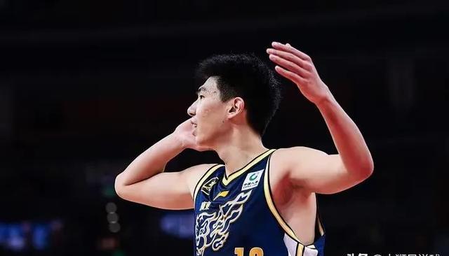 CBA常规赛广州队主场惊险险胜山西队，豪取七连胜