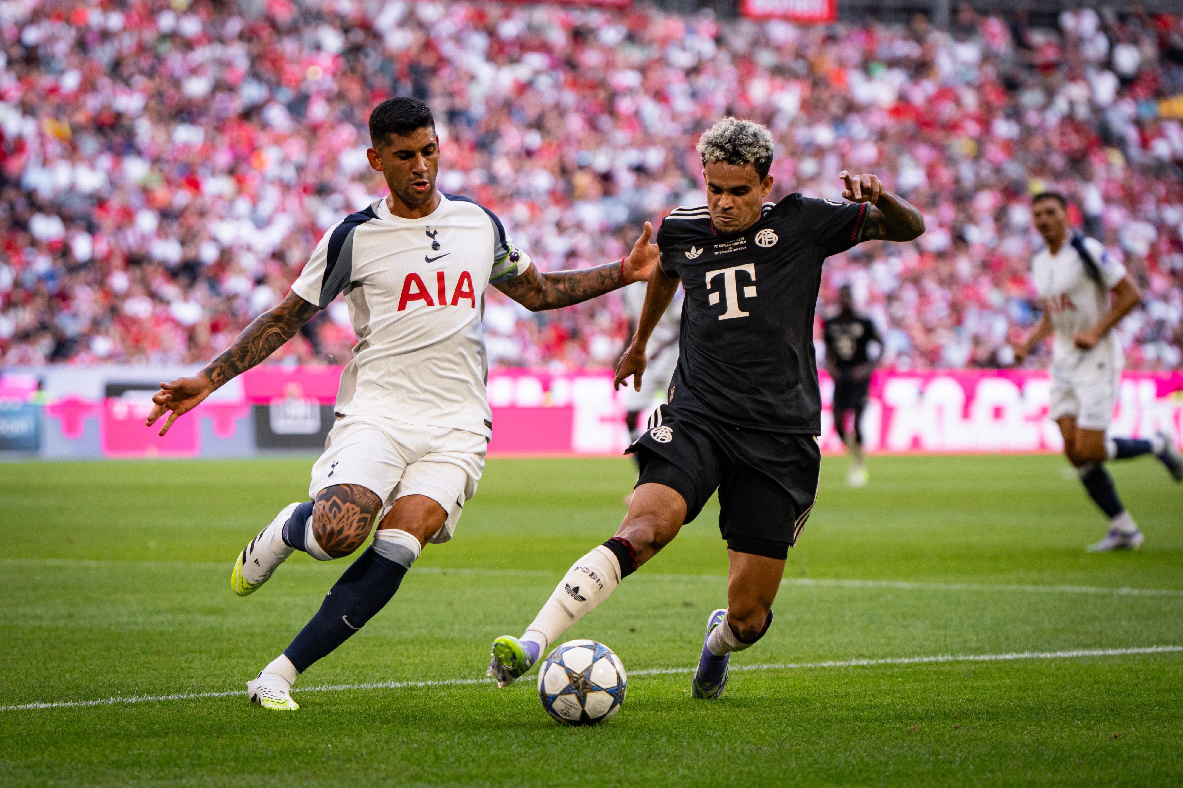 关于里昂客场胜出拜仁，淘汰悬念升温的信息